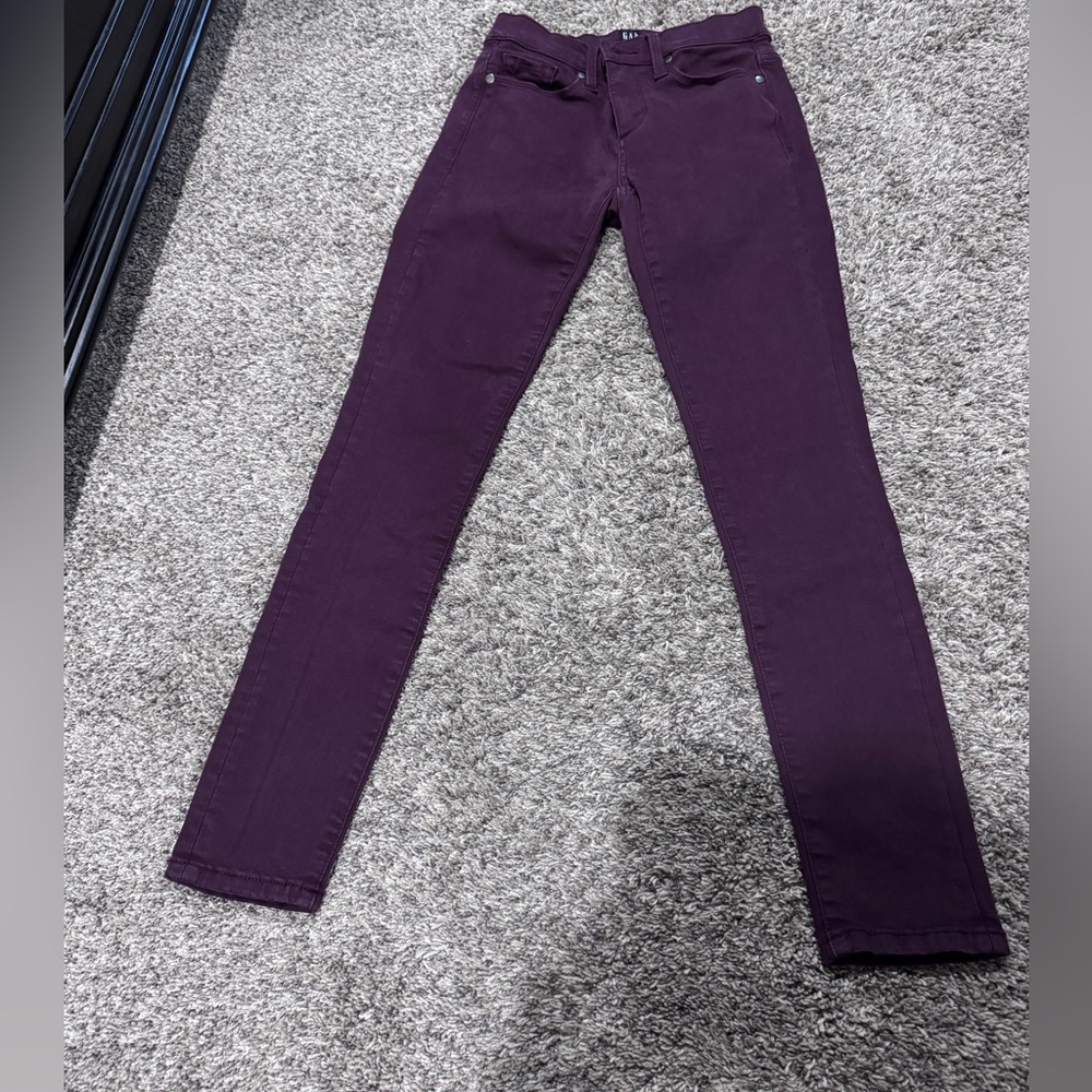 Gap true skinny jeans maroon